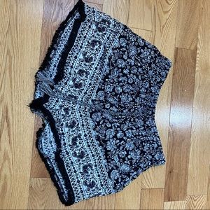 Boho patterned shorts